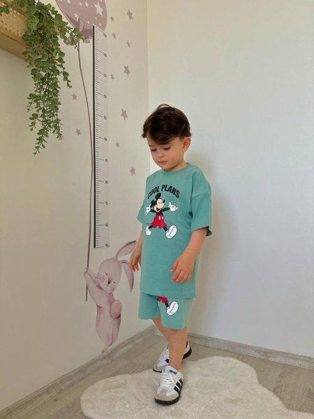 ميكي اخضر